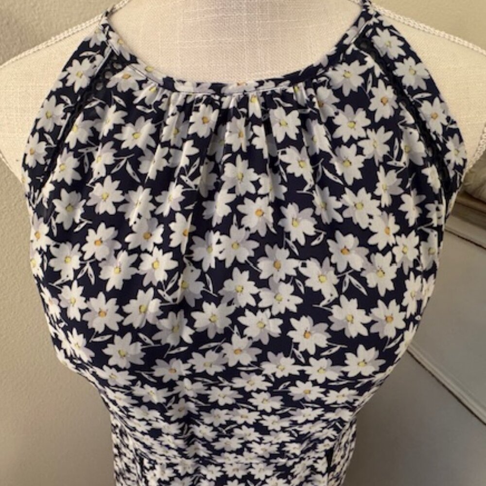 Just Taylor Daisy Handkerchief Dress in Navy - Women's 8